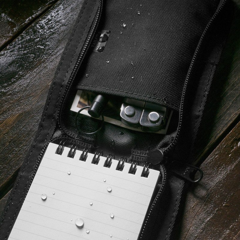 pockets make it easy to organize field essentials.